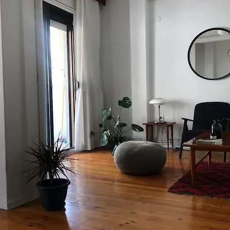 Comfortable And Elegant Flat In Thessaloniki