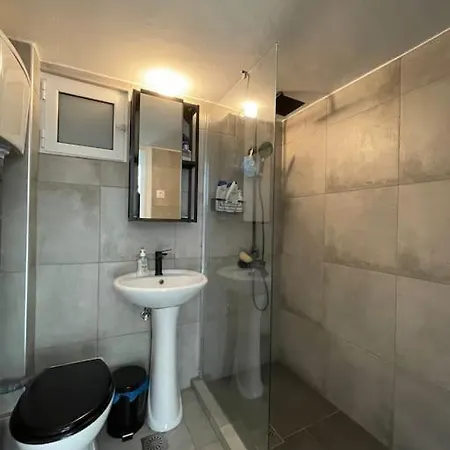 Comfortable And Elegant Flat In Apartman *